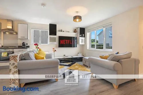 Jesmond Grange House - Grampian Lettings - Image 1