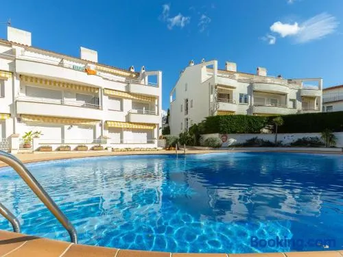Apartamento acogedor con piscina, WiFi y garaje cerca de la playa de La Farella, Llançà - ES-228-8 - Image 1