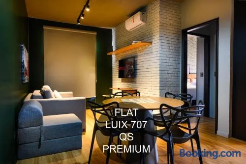 Luix Londrina Flat 707, QS 43 m2 , c garagem - Image 1