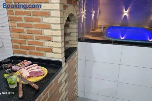 Imóvel com piscina e execelente estrutura ! - Image 1