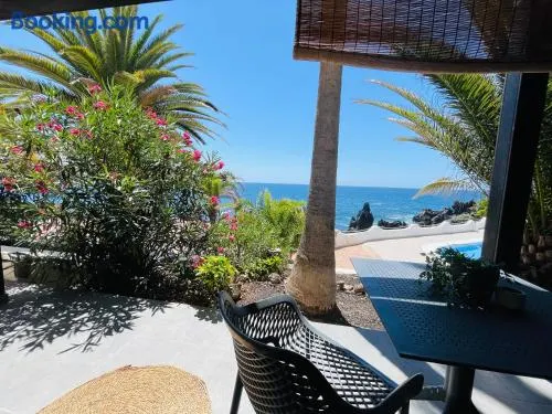Ocean shore apartment 2 - Image 1