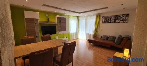 Exklusive moderne 2 Zi. Wohnung in ruhiger Lage - Image 1