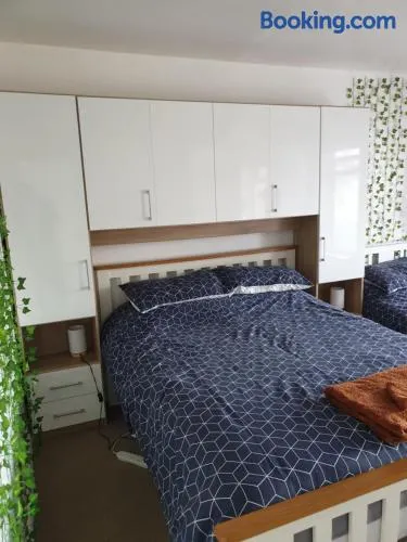 Peacehaven Homestay Deluxe Room - Image 1