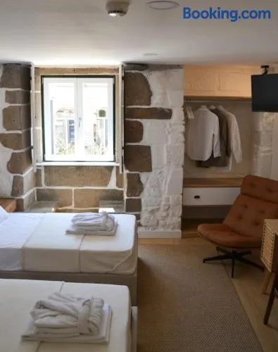 Casa do Theatro Guest House - Image 1
