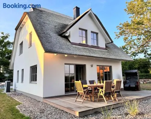Ferienhaus Svantovit - exklusives Ferienhaus mit Infrarotsauna, Whirlpool-Wanne und Kamin - Image 1