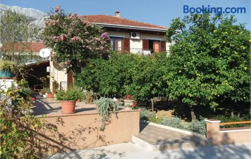 One-Bedroom Apartment In Orebic - Image 1