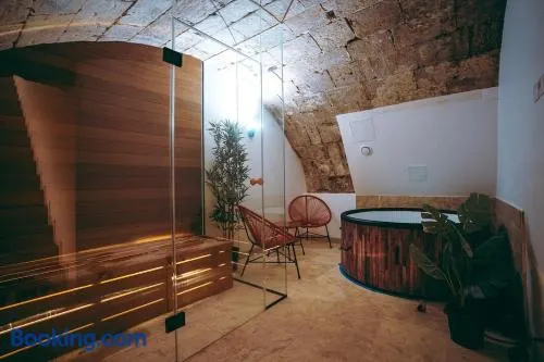 Spa du palais jacuzzi sauna - Rouen centre - free parking - Image 1