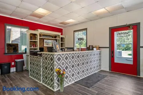 Jensen's RV Park and Motel - Image 1