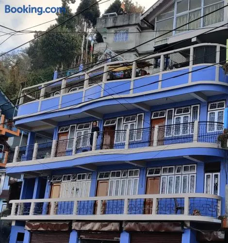 West Point Backpackers Hostel - Image 1