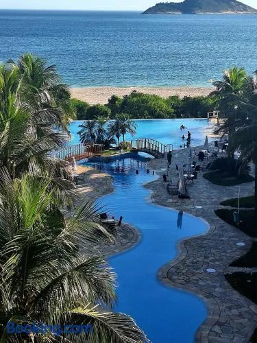 Cobertura Camboinhas Pé NA AREIA e Vista Espetacular - Image 1