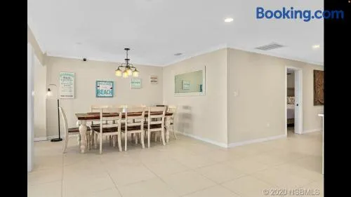Oceanfront Villa in Daytona Beach Shores - Image 1