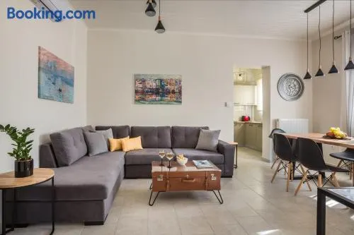 The Lagoon Luxury House - Image 1