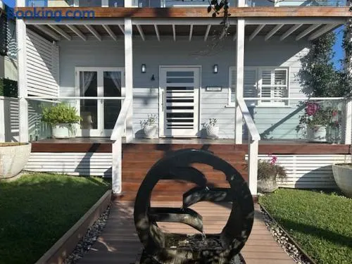 Guest home in Margate, close to the beach - Image 1