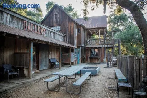 Historic Farmhouse on 5 Peaceful Acres with Ancient Oaks & Creek above Temecula - Image 1