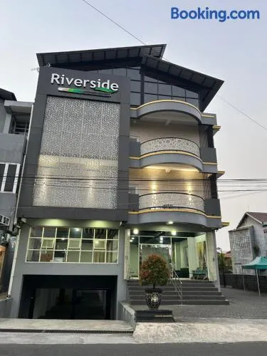 Riverside Smart Hotel - Image 1