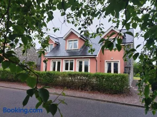 Beautiful Holiday Cottage near Kenmare - Image 1