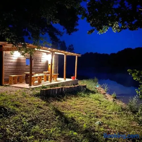 LAKE FISHING Resort - Image 1