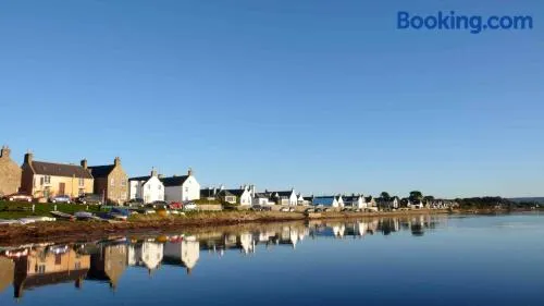 Driftwood Cottage, Findhorn Village - Image 1