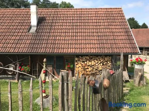 Getreidekasten auf einer Lamafarm - Image 1