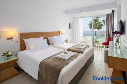 Kokkinos Boutique Hotel - Image 1