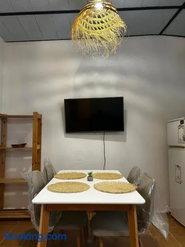 Apartamento con jardín en parcela compartida y parking seguridad - Image 1