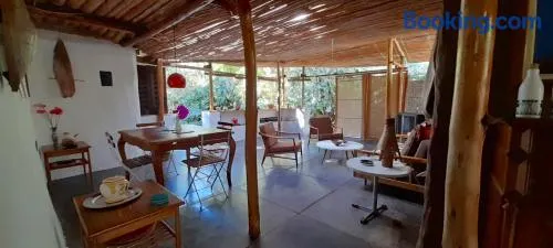 Cabaña al alba - Image 1