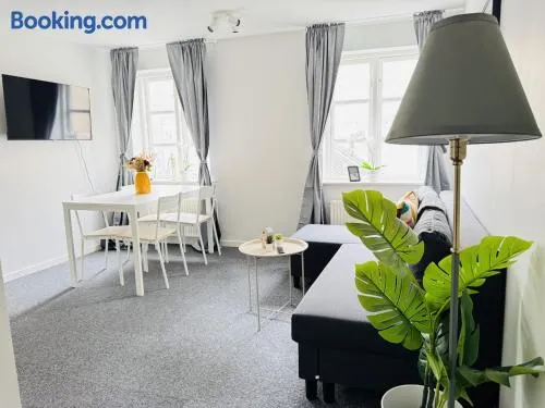 aday - Central and Gorgeous 2 Bedroom Apartment - Image 1