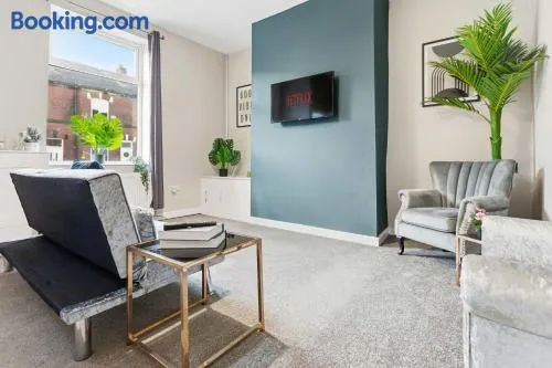2 Bedroom House, ideal for contractors or larger groups - Image 1