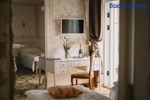 Ööbikuoru Villa - Image 1
