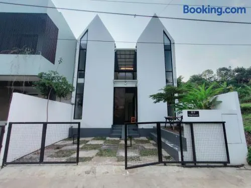 Rumah Kembar DI kawasan wisata lembang - Image 1