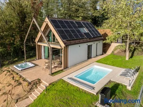 ZebeGreen Apartman - Image 1