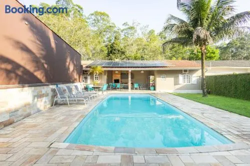 Casa Alto Padrão Piscina Aquecida e Sauna - Image 1