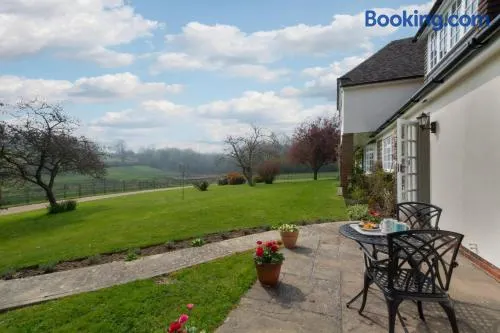 1 Bed in Tenterden oc-tn623 - Image 1