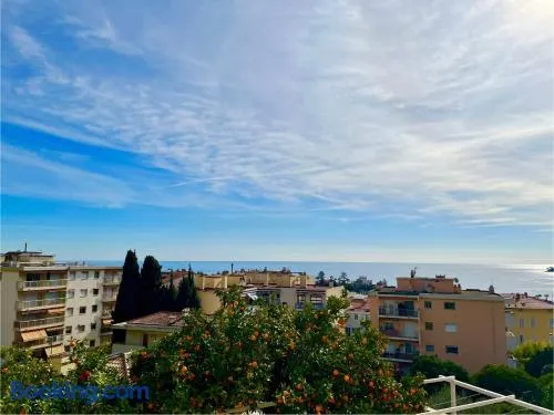 Magnifique appartement 2p dans une villa avec vue mer, terrasse & parking privé - Image 1