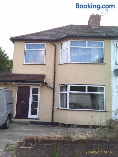 Hill Crescent - Image 1