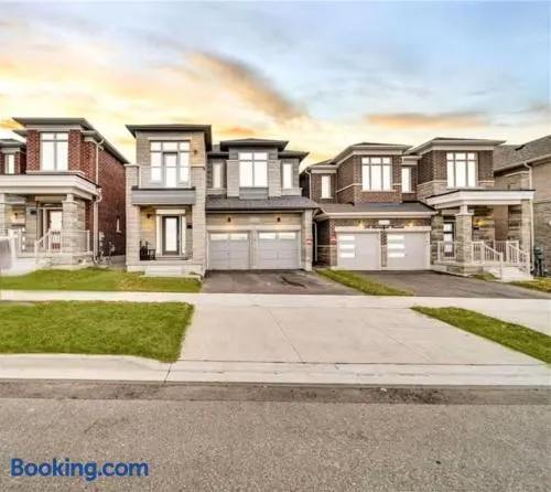 Cambridge Luxury by Ravine - Image 1