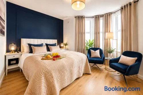 Fully Equipped Home, by train, 4 sleeps - Image 1