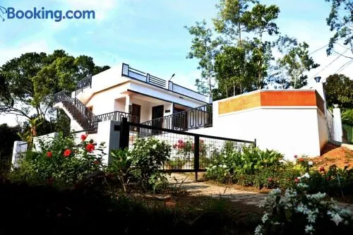 Love Green Villa - Image 1