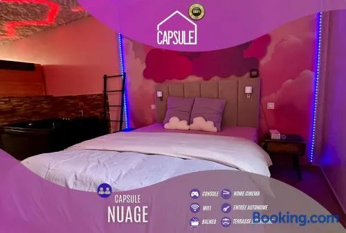 Capsule Nuage Jacuzzi Sauna - Image 1
