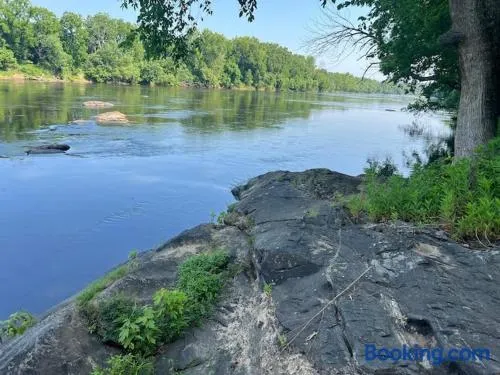 Riverview Cabin on the James - Image 1