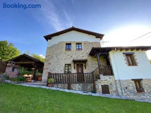 Apartamentos Rurales La Caviana - Image 1