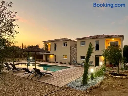 Le Clos de L'Oliveraie - Appartements de charme avec piscine proche d'Uzès - Image 1