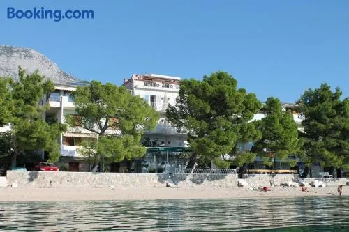 Villa Ankora Apartments Tučepi - Image 1