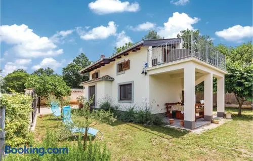 Two-Bedroom Holiday Home In Medulin - Image 1