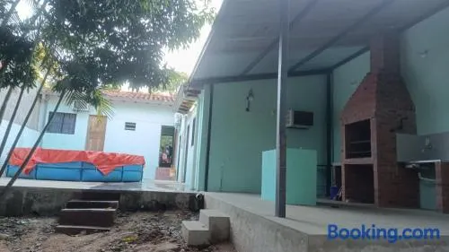 Casa Privada con Pileta, quincho y Parking Gratis en Altos - Image 1
