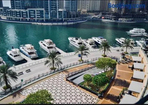 Dubai Marina larivera - Image 1