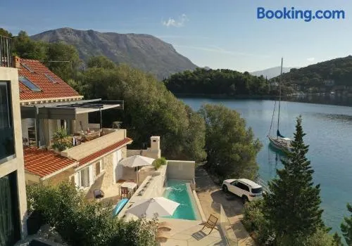 Villa mit privatem Pool und Terrasse | Strandblick - Image 1