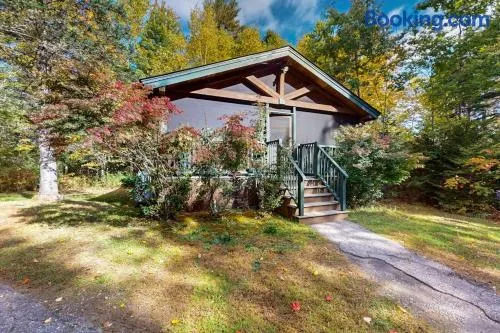 Quaint dog-friendly cabin getaway with firepit, AC, kitchen, & hiking - Image 1