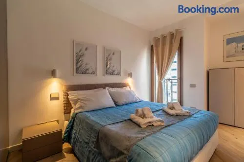 AureaLiving - Trastevere Suite with Rooftop & Gym, Your place in Rome - Image 1