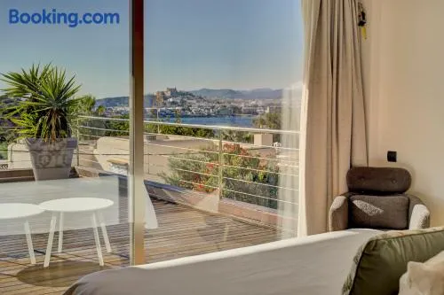 Talamanca 3-bedroom villa ensuite, nice sea view - Image 1